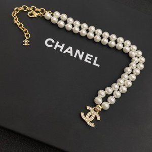 Chanel CC pearl necklace